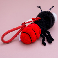 Porte-clés en peluche personnalisé en gros, mignon insecte (moustique, luciole), pendentif pour sac d'école ou sac à dos, cadeau