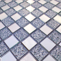 Miroir mural compact en mosaïque de verre 3D, design moderne de luxe, couleurs mélangées, forme irrégulière, personnalisable OEM pour projets hôteliers