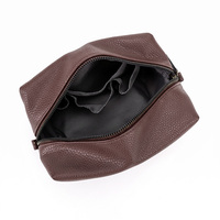 Trousse de Toilette en Cuir PU Marron Gaufré avec Logo, Pochette Cosmétique Grain de Sablon, Sac de Lavage à Fermeture Éclair, Trousse de Voyage Organisateur pour Hommes et Femmes