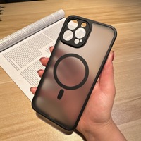 Coque de téléphone antichoc ultra-fine, douce au toucher, micro-mate, magnétique, translucide, avec boutons intégrés pour iPhone 18 17 16 Pro Max
