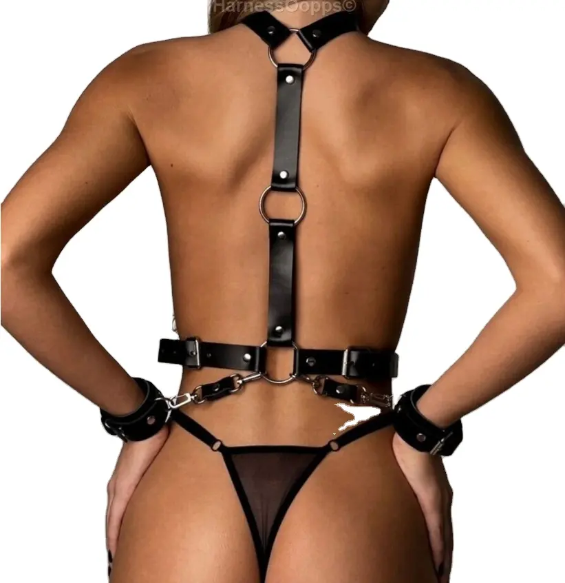 BDSM Body Harness Leather Bondage SM con manette in pelle Harness Lingerie Kit Lingerie Sexy per adulti per coppie