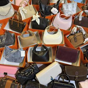 Vente en gros de sacs de mode de haute qualité, sacs de marque de luxe, assortis en boîte, prix bas, vendus à l'unité - Product Image 4