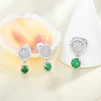 Ensemble Collier Pendentif et Boucles d'Oreilles Pendantes QX Sunburst Pavé CZ pour Femme, Ton Argent, Pierre Précieuse Verte, Bijoux de Mariée, Vente en Gros, Personnalisé