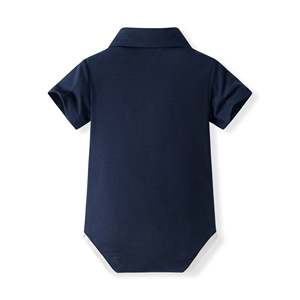 Costume de cérémonie 3 pièces pour bébé Catpapa : Body à revers à manches courtes, short à bretelles et cravate – Idéal pour mariage - Product Image 4