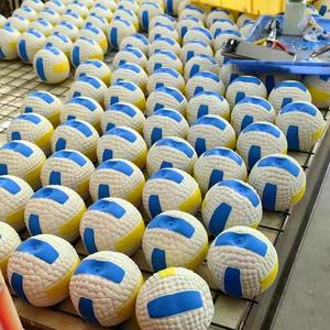 Popolare Online colpire cane masticare palla giocattolo in lattice di calcio a forma di calcio americano con suoni di morso per animali domestici - Product Image 5