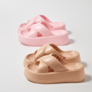 2025 verano Super grueso suela 6CM moda paso en mierda sensación burbuja diapositivas suave Interior Exterior señoras EVA zapatillas - Product Image 6