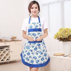 Tabliers à imprimé floral avec poches et breloques nœud papillon pour femmes, en polyester effet peau de pêche, à volants, personnalisables avec logo pour cadeau publicitaire - Product Image 2