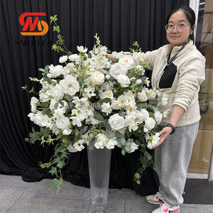 Boule de fleurs artificielle en soie blanche de luxe SMOOTH pour mariage, avec feuilles vertes, grandes décorations de centre de table et de table de mariage - Product Image 5