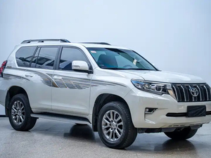 Pour <span class=keywords><strong>Toyota</strong></span> Prado 2018 3.5L Transmission Automatique <span class=keywords><strong>SUV</strong></span> Tout-terrain 7 Places <span class=keywords><strong>4x4</strong></span> Conduite à Gauche Essence 250-300 Ch Émission Euro VI - Product Image 3