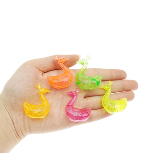 Sifflets en forme de petit cygne pour enfants, mini-jouets de cheering, pour petits cadeaux, capsules de 45 mm, vente en gros - Product Image 6
