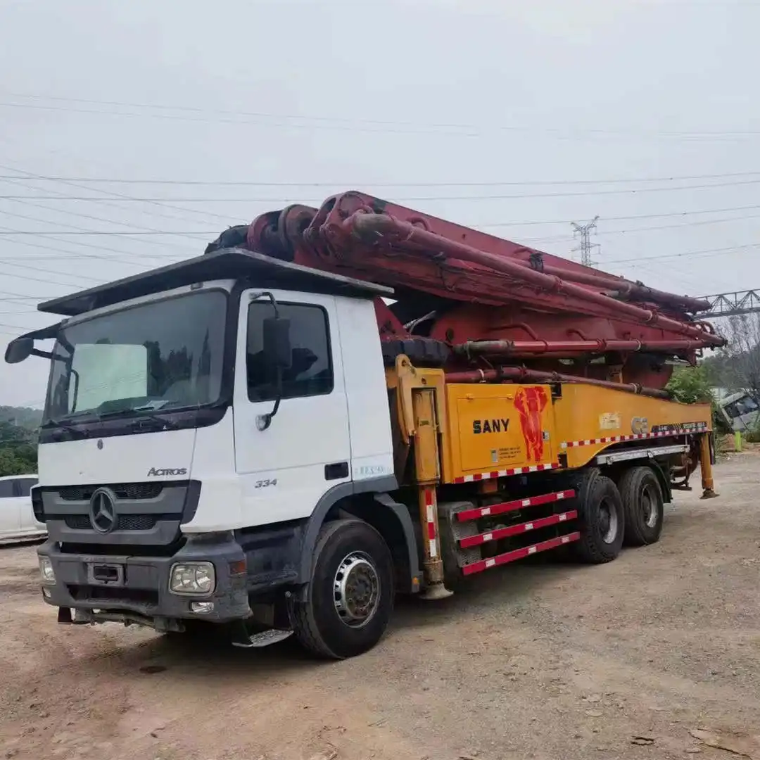 Pompa beton pemasangan truk, trailer pompa beton mesin putzmeister schwing cifa C8 seri 49 meter pompa beton