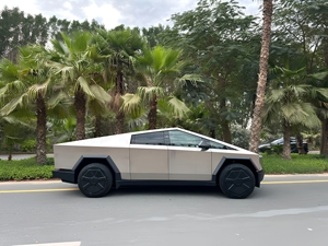 เทสล่า ไซเบอร์ทรัค AWD (มอเตอร์คู่) ปี 2024 - Product Image 4