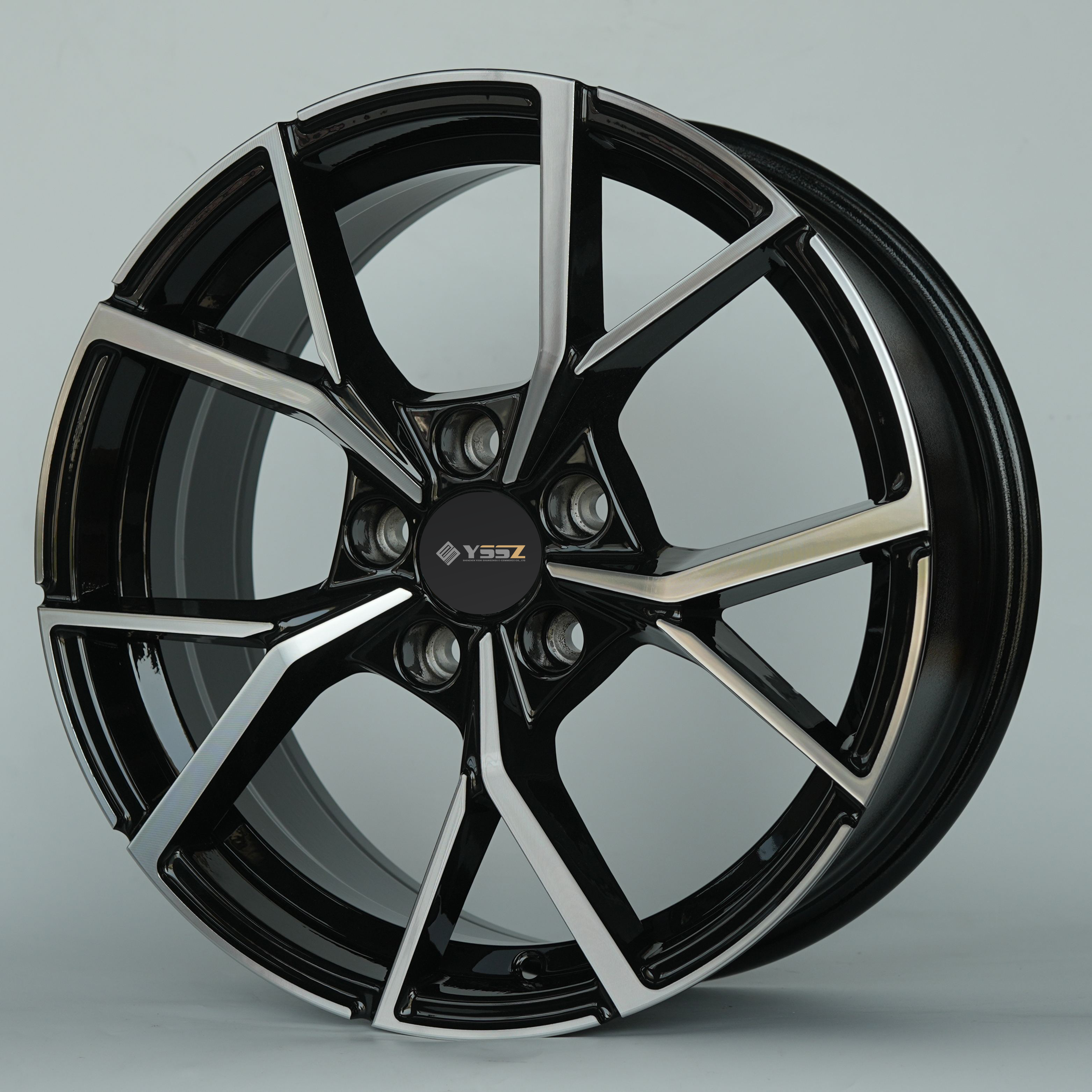 เคลือบสีดำเงา