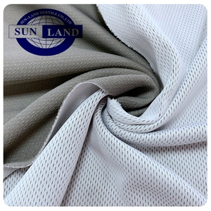 Tela de Malla Transpirable de Punto con Material Facial de Bambú, Carbón y Poliéster con Nanionos, Desodorante y Antimicrobiana - Product Image 3