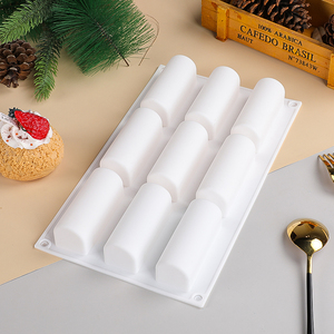 Moule à gâteau en silicone antiadhésif sans BPA, semi-cylindrique long à 9 cavités, certifié LFGB, de l'usine MUYULINS - Product Image 6