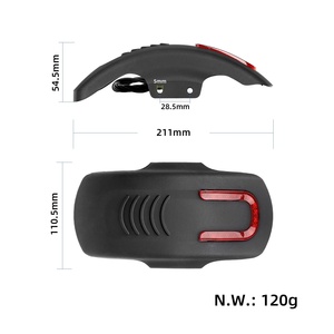 Guardabarros Trasero para Scooter Eléctrico KuKirin A1 con Luz Trasera, Advertencia de Conducción Nocturna y Componentes de Protección - Product Image 2