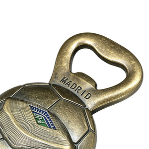 Abridor de Botellas Metálico con Forma de Balón de Fútbol Personalizado de <span class=keywords><strong>Madrid</strong></span>, Imán para Refrigerador, Recuerdo para Fanáticos del Fútbol - Product Image 5