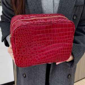 Bolsa de Cosméticos de Viaje de Piel de Cocodrilo al por Mayor, Bolsa de Maquillaje Borgoña de Gran Capacidad, Bolsa de Colección de Moda para Mujer, Bolsa de Viaje - Product Image 6