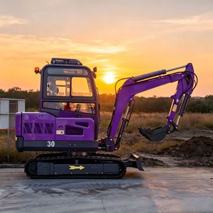 Excavadora compacta hidráulica con cabina de vidrio para tareas de excavación en huertos, certificada por la CE. - Product Image 2