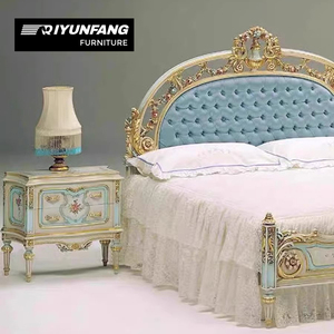 <span class=keywords><strong>Letto</strong></span> Matrimoniale di Lusso in Legno di Betulla Massello Intagliato a Mano con Finiture Dorate, <span class=keywords><strong>Letto</strong></span> Nuziale Imperiale di Alta Gamma - Product Image 2