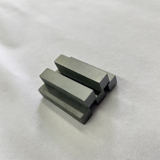 Factory Supply Heat Resistance Silicon Carbide Ceramic Rod Industry Sic Bar