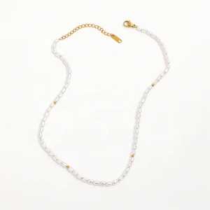 Collier de perles en forme de grain de riz en acier inoxydable plaqué or 18 carats, bijoux personnalisés, vente en gros de bijoux de mode - Product Image 2