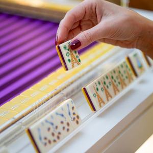 Jeu de tuiles de mahjong américain de luxe jaune <span class=keywords><strong>Paris</strong></span>, peintes à la main, 160 <span class=keywords><strong>pièces</strong></span>, trois couches, acrylique néoprène, pour 4 joueurs, casino, jeu de hasard - Product Image 4