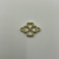Pendentifs connecteurs en alliage de zinc en forme de trèfle à quatre feuilles, vente en gros, maillons métalliques personnalisés anti-corrosion pour vêtements, chaussures, articles en cuir