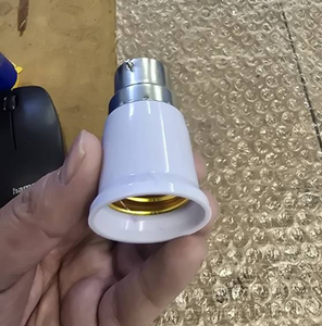 Convertisseur <span class=keywords><strong>de</strong></span> douilles <span class=keywords><strong>de</strong></span> lampe LED B22 vers E27, adaptateur <span class=keywords><strong>de</strong></span> douille d'éclairage, supports d'ampoules, courant nominal 10A pour la conversion <span class=keywords><strong>de</strong></span> la base d'ampoule - Product Image 4