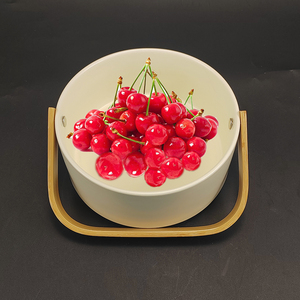 Decorazione moderna per la tavola da 5.8 pollici rotonda beige opaco cartoon che serve snack caramella pane cesto di frutta <span class=keywords><strong>in</strong></span> <span class=keywords><strong>ceramica</strong></span> con manico <span class=keywords><strong>in</strong></span> bambù - Product Image 5