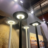 Lampe solaire tout-en-un en aluminium pour poteau, IP65, LED, avec télécommande, résistante à l'eau, batterie intégrée, intensité réglable, pour jardin, parc, cour