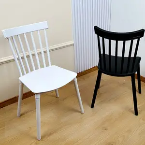 2024 cina vendita schienale in legno gambe pp sedile senza braccioli mobili giardino esterno sedie da pranzo in plastica per giardino ristorante