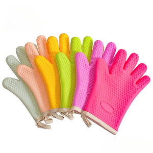 قفازات سيليكون صغيرة بخمسة أصابع من القطن بألوان مخصصة للشواء والفرن ومقاومة للحرارة - Product Image 1