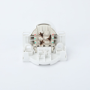 10A 240V Surface Fit 3 Pin Socket Electrical <strong>Plug</strong> Base Bulk Socket - Product Image 3