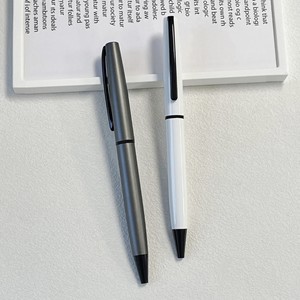 ปากกาลูกลื่นโลหะแบบหมุนคลาสสิกสำหรับธุรกิจ, ของขวัญส่งเสริมการขายเพื่อการโฆษณา, โลโก้โรงแรม, ปากกาแบบกลางที่สามารถปรับแต่งได้ในปริมาณน้อย - Product Image 2