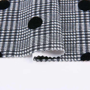 Tùy Chỉnh 95% Poly 5% SP Interlock Đôi Dệt Kim Polka Dot Đổ Xô Đàn Hồi Sức Khỏe Thân Thiện Với Môi Tái Chế Scuba Crepe Vải - Product Image 5