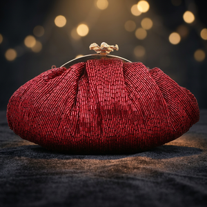 Sac à main de soirée de luxe de haute qualité avec broderie rouge perlée et cadre doré, fait main - Product Image 3