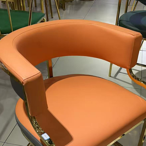 Chaises de salle à manger de luxe modernes et contemporaines en métal doré, <span class=keywords><strong>fauteuils</strong></span> rembourrés en cuir avec dossier pour salons, maisons de campagne et bars - Product Image 3