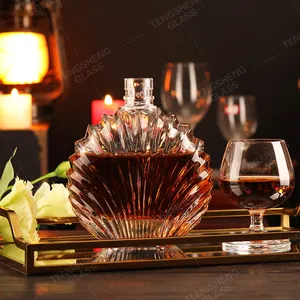 Embalaje creativo de botella de cristal de alta calidad, botella vacía de 700ml, botella dividida engrosada, botella de whisky XO