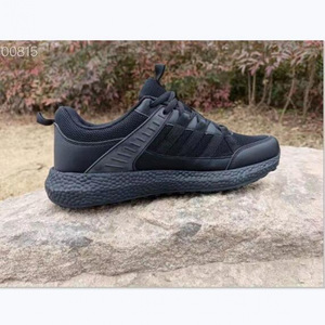 รองเท้าวิ่งผู้ชายแบบหุ้มข้อต่ำ พื้นยาง น้ำหนักเบา ระบายอากาศได้ดี รองเท้ากีฬาตาข่าย สำหรับการฝึกซ้อมกลางแจ้ง - Product Image 3