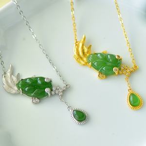 SGARIT Natural Hetian Green Jade S925 Silver Goldfish Collar <span class=keywords><strong>de</strong></span> clavícula 30*20mm Exquisito Versátil Textura fina Jadeíta - Product Image 1