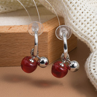 Boucles d'oreilles créoles cerise rouge, design fruit mignon, en acrylique plaqué argent, avec strass en cristal, pour femme, pour soirée, usage quotidien, bijoux de mode, cadeau