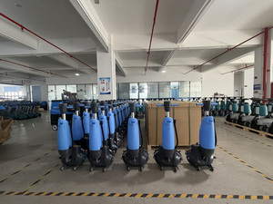 Máquina Fregadora <span class=keywords><strong>de</strong></span> <span class=keywords><strong>Pisos</strong></span> MINI Automática Compacta <span class=keywords><strong>de</strong></span> Doble Cepillo con Batería <span class=keywords><strong>de</strong></span> Litio <span class=keywords><strong>de</strong></span> 12A y Placa <span class=keywords><strong>de</strong></span> Cepillo SMD <span class=keywords><strong>de</strong></span> 9 Pulgadas, Fácil <span class=keywords><strong>de</strong></span> Operar - Product Image 6