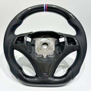 Volante de fibra de carbono con tiras de cambio M para <span class=keywords><strong>BMW</strong></span> E90 E92, sin interfaz de palanca de cambios, desde almacén de EE. UU. - Product Image 2