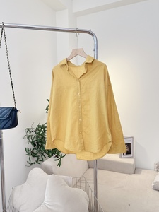 Camisa de Lino para Mujer L01, Suave, Fresca, Talla Única, Disponible en Varios Colores, Blusa con Botones y Hombros Caídos, Color Caramelo - Product Image 6