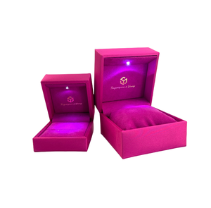 Caja de joyería de lujo para collar, caja de embalaje al por mayor de joyería de satén de seda de alta calidad con luces LED, joyero de terciopelo - Product Image 4