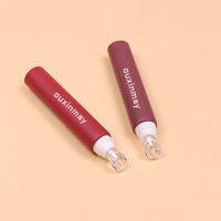 Emballage personnalisé brillant à lèvres Tube à presser en silicone bouche diagonale PE capuchon à rabat pour soins de la peau masques faciaux huiles essentielles en plastique