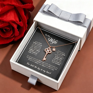 Collar con colgante de trébol de cuatro hojas para mi esposa, cadena de clavícula con circonitas incrustadas, regalo romántico de aniversario con caja de regalo - Product Image 4