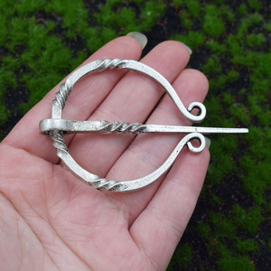 Collezione di spilla in stile vyking retrò con Fibula annodata - Product Image 6