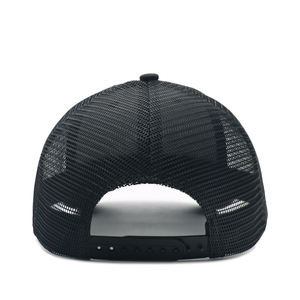 Gorra trucker estructurada de 5 paneles de perfil alto con malla a rayas para rendimiento al aire libre en el campo australiano - Product Image 4